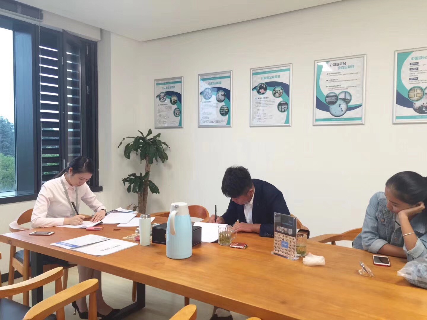熱烈祝賀董總簽約創綠家德宏傣族景頗族自治州縣級代理！
